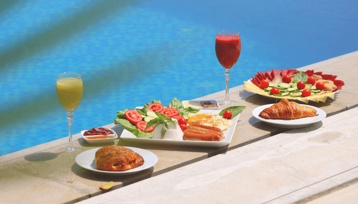 Aperitivos à Beira da Piscina