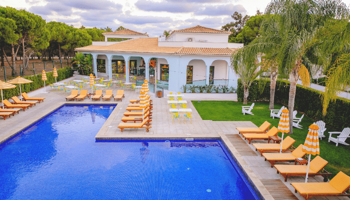 swimming pools in portugal close to me